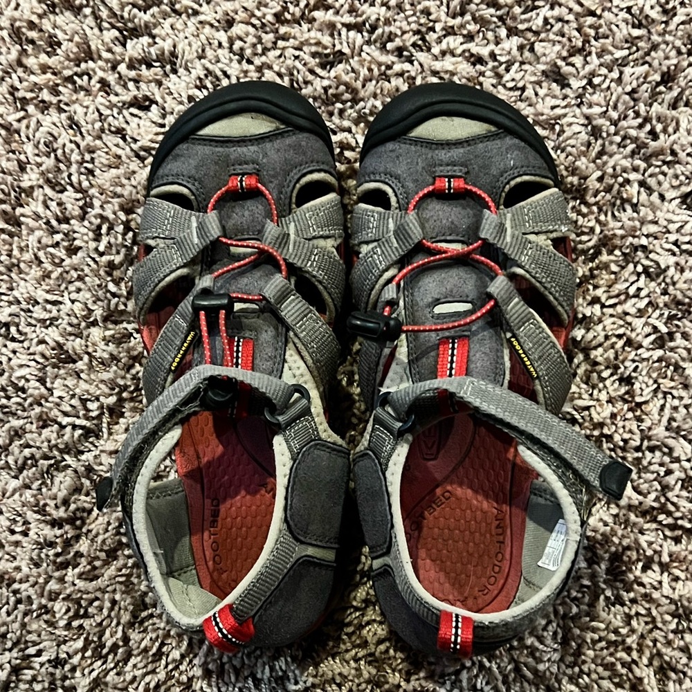 Boys KEEN sandals